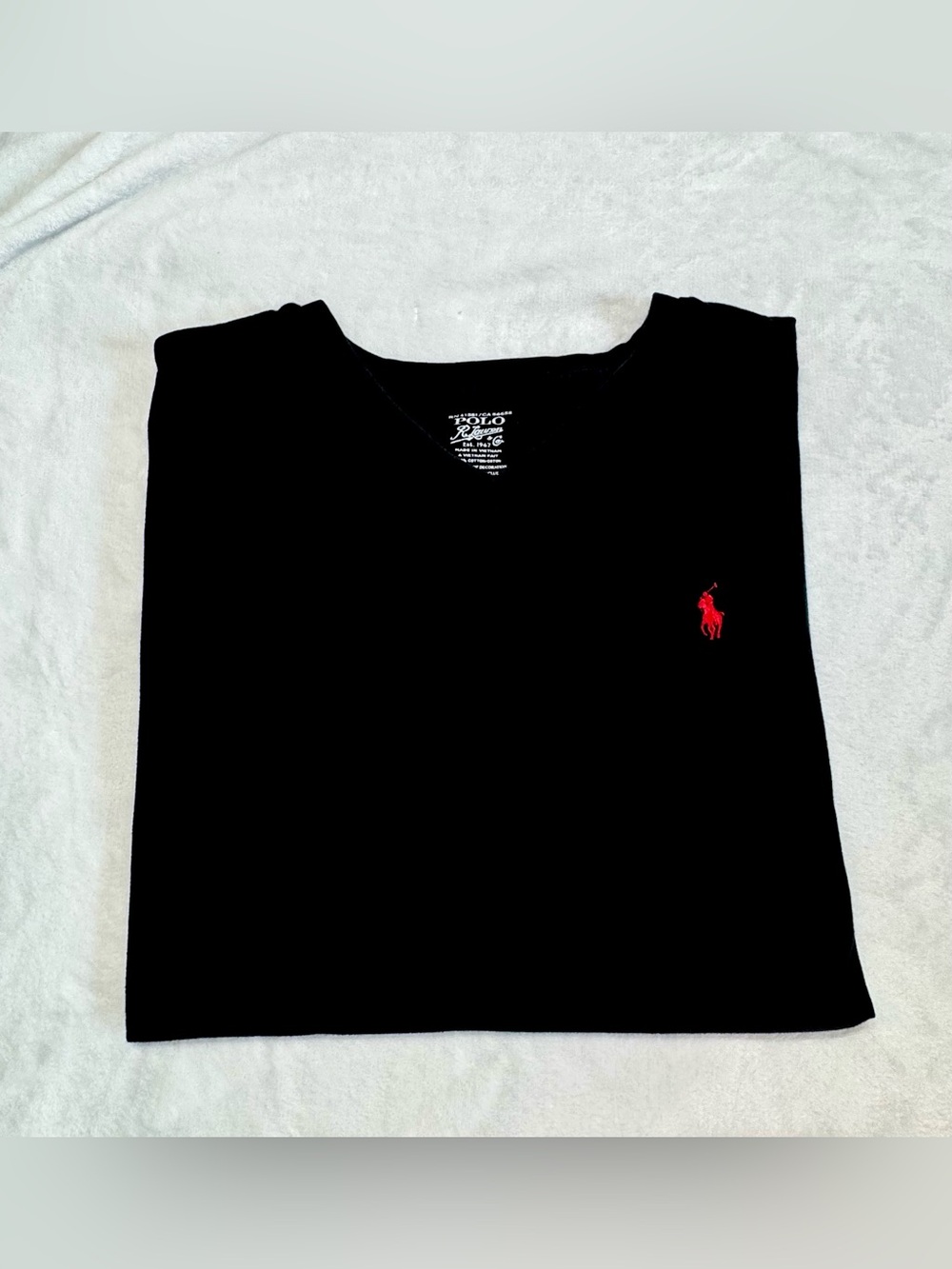 Polo Ralph Lauren
Embroidered Logo V Neck Short Sleeve